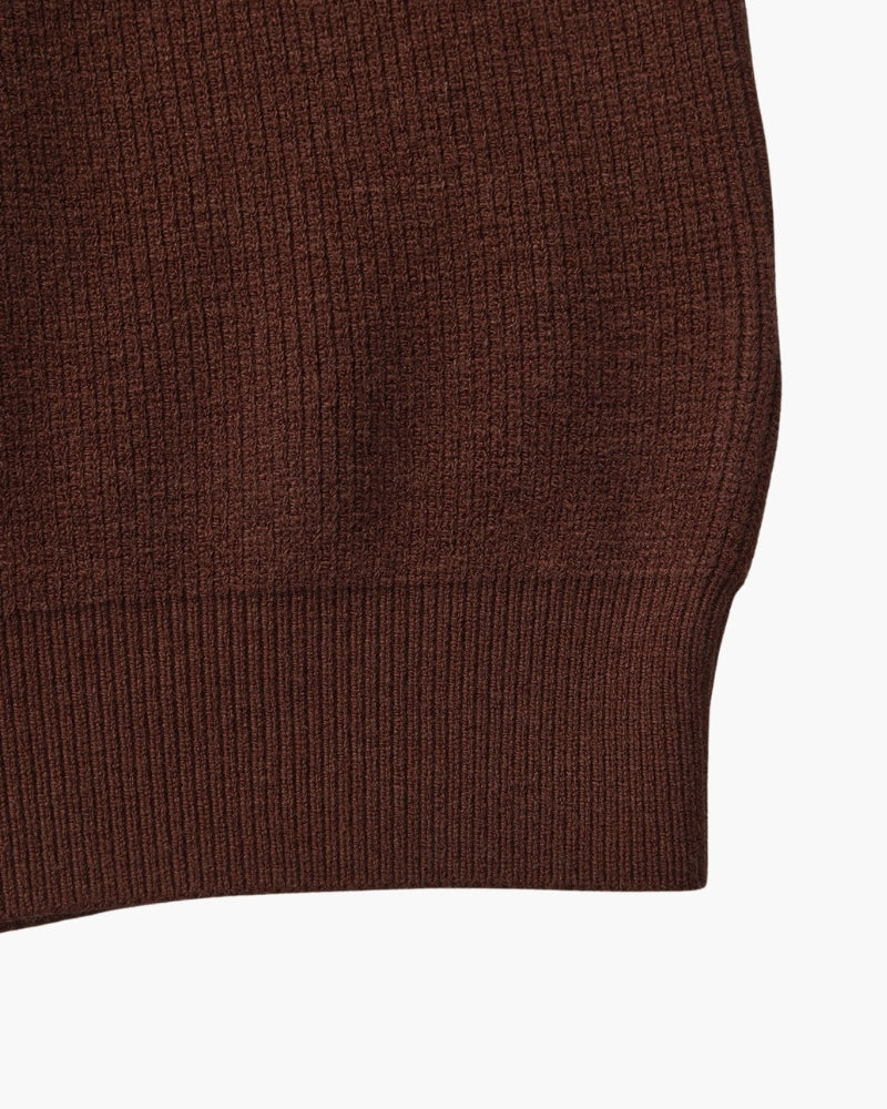 Raffinierter Strickpullover mit halbem Reißverschluss