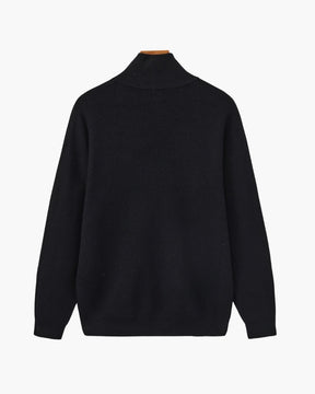 Raffinierter Strickpullover mit halbem Reißverschluss