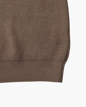 Raffinierter Strickpullover mit halbem Reißverschluss